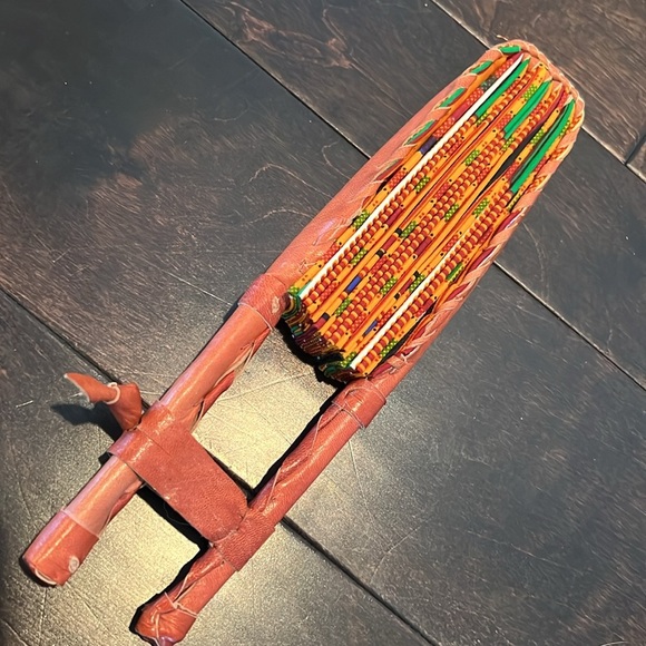 African folding leather fan - Picture 4 of 9